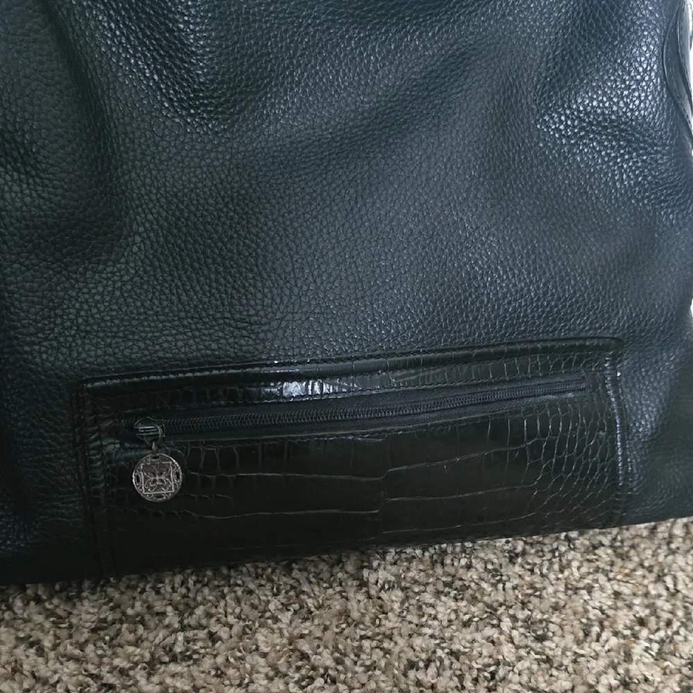 Brighton Black Pebbled Leather W/ Crocodile-Embossed Trim Shoulder Bag (EUC)🖤🩶